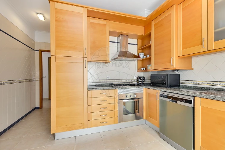 Apartamento T2 para Venda em Póvoa de Santa Iria e Forte da Casa Foto 9