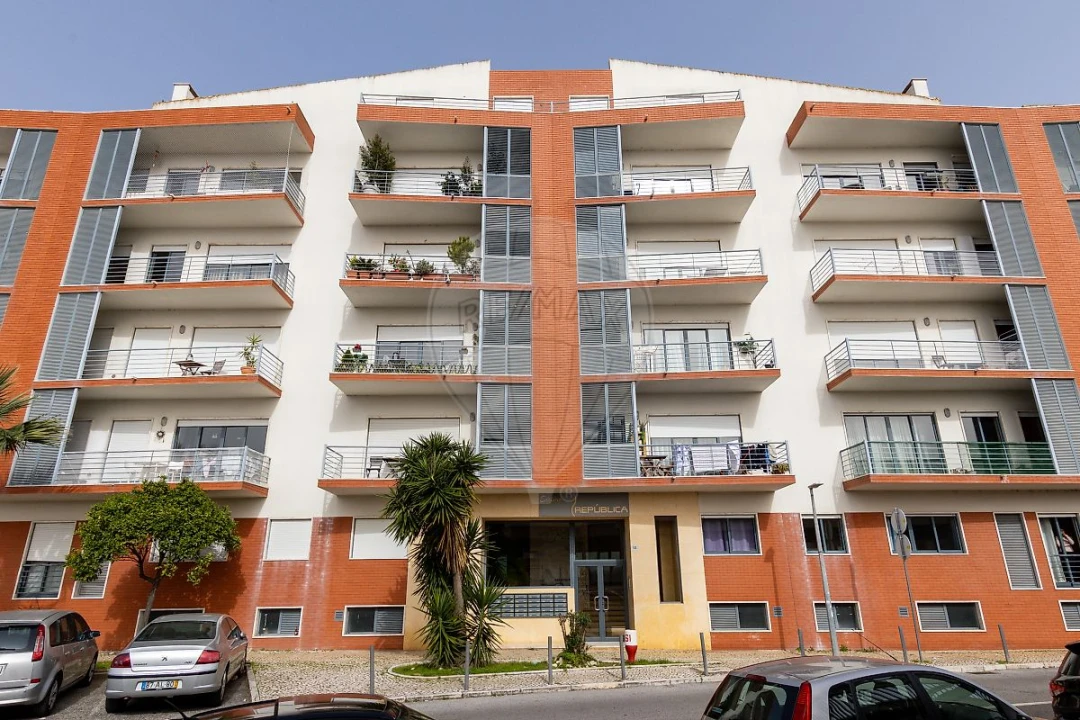 Apartamento T2 para Venda em Póvoa de Santa Iria e Forte da Casa Foto 5