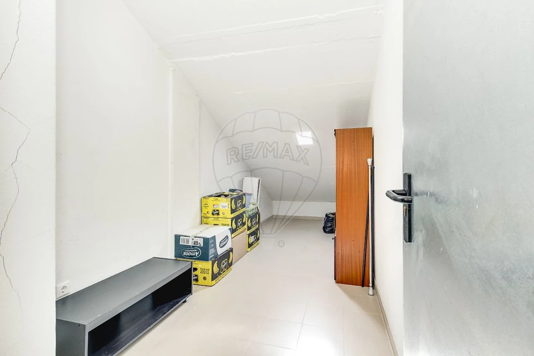 Apartamento T2 para Venda em Póvoa de Santa Iria e Forte da Casa Foto 26