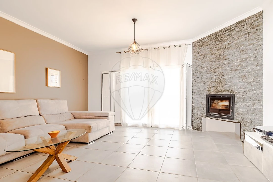 Moradia T2 para Venda em Glória do Ribatejo e Granho Foto 3