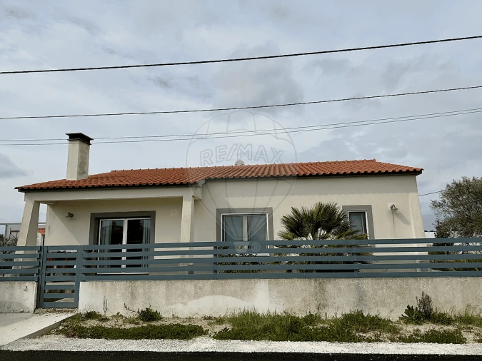 Moradia T2 para Venda em Glória do Ribatejo e Granho Foto 3