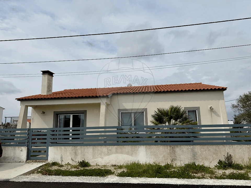 Moradia T2 para Venda em Glória do Ribatejo e Granho Foto 1