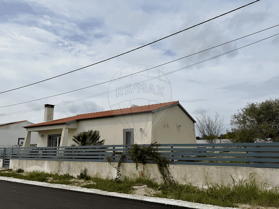 Moradia T2 para Venda em Glória do Ribatejo e Granho Foto 2