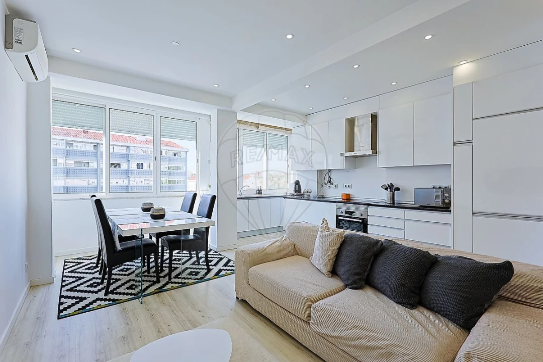 Apartamento T2 para Arrendamento em Beato Foto 3