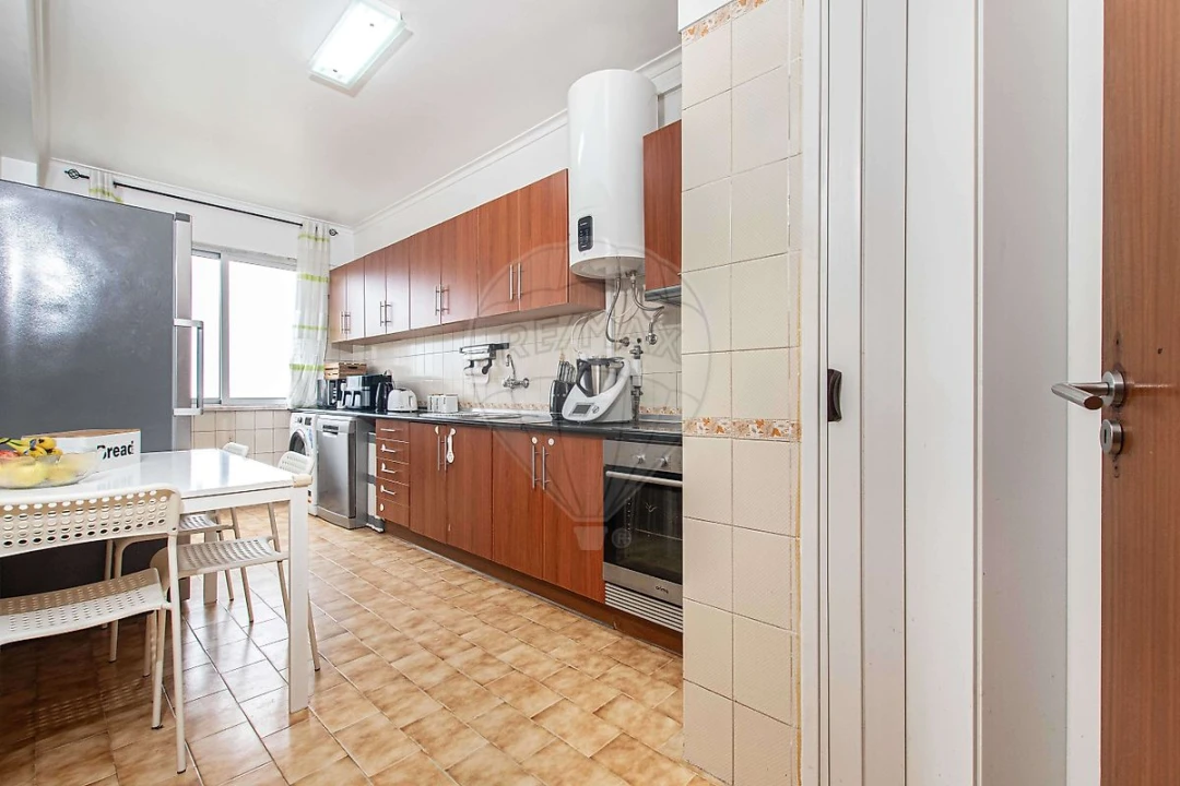 Apartamento T3 para Venda em Póvoa de Santa Iria e Forte da Casa Foto 1