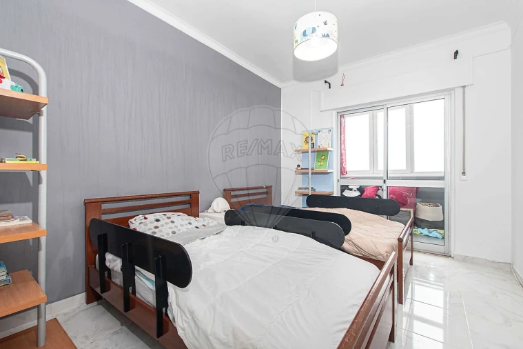 Apartamento T3 para Venda em Póvoa de Santa Iria e Forte da Casa Foto 15