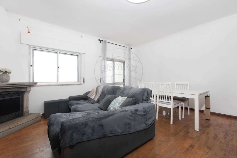 Apartamento T3 para Venda em Póvoa de Santa Iria e Forte da Casa Foto 10