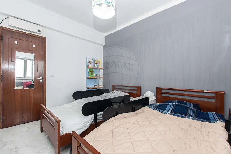 Apartamento T3 para Venda em Póvoa de Santa Iria e Forte da Casa Foto 16