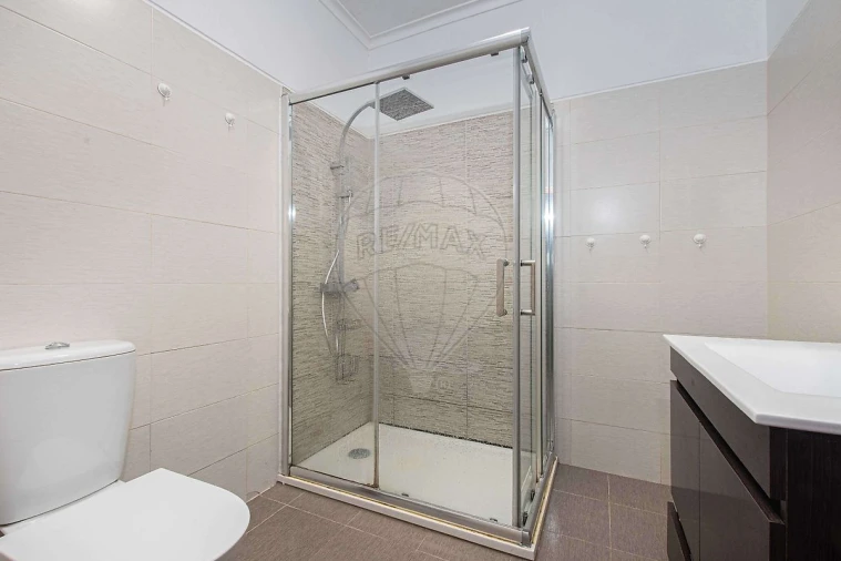 Apartamento T3 para Venda em Póvoa de Santa Iria e Forte da Casa Foto 28