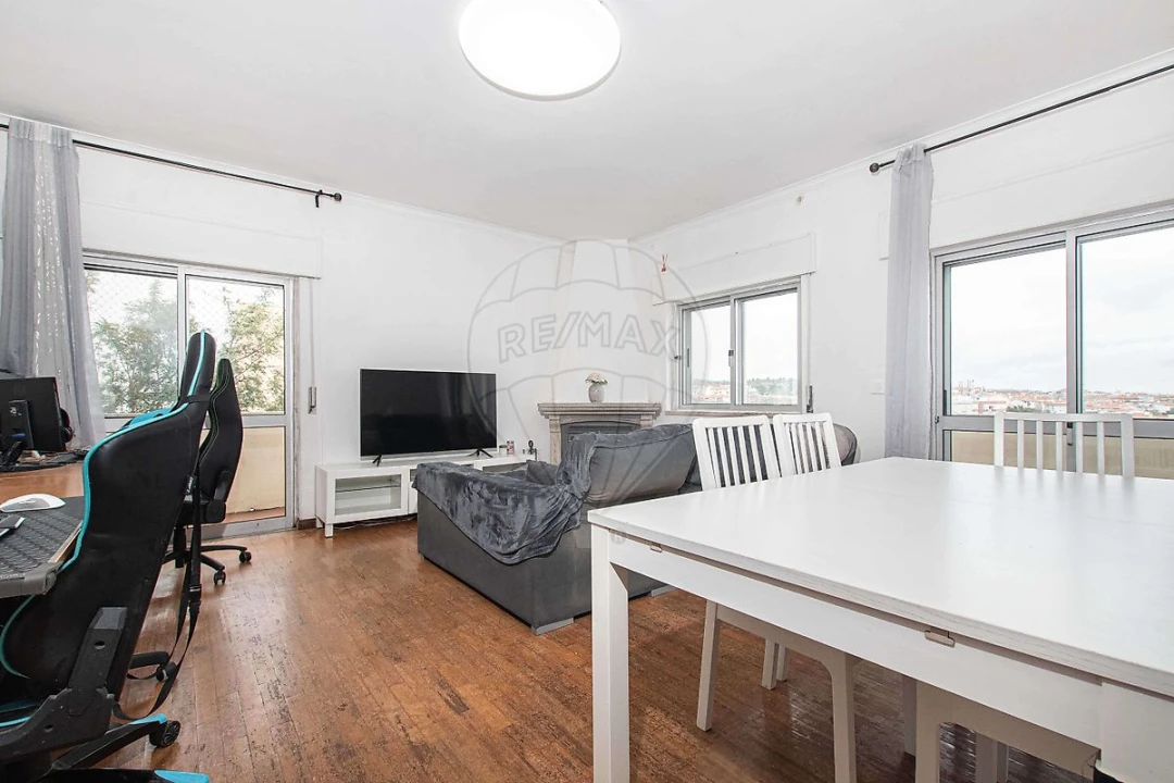 Apartamento T3 para Venda em Póvoa de Santa Iria e Forte da Casa Foto 11