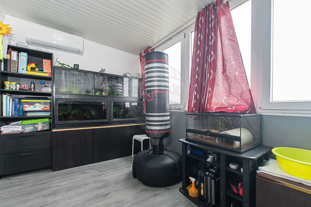 Apartamento T3 para Venda em Póvoa de Santa Iria e Forte da Casa Foto 25