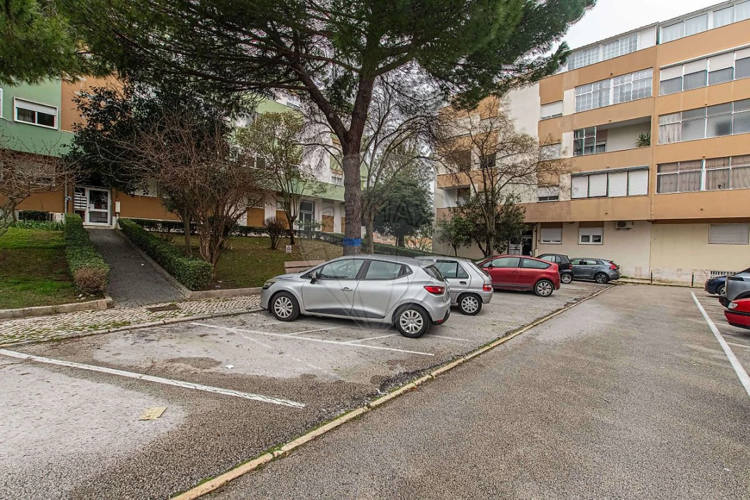 Apartamento T3 para Venda em Póvoa de Santa Iria e Forte da Casa Foto 5