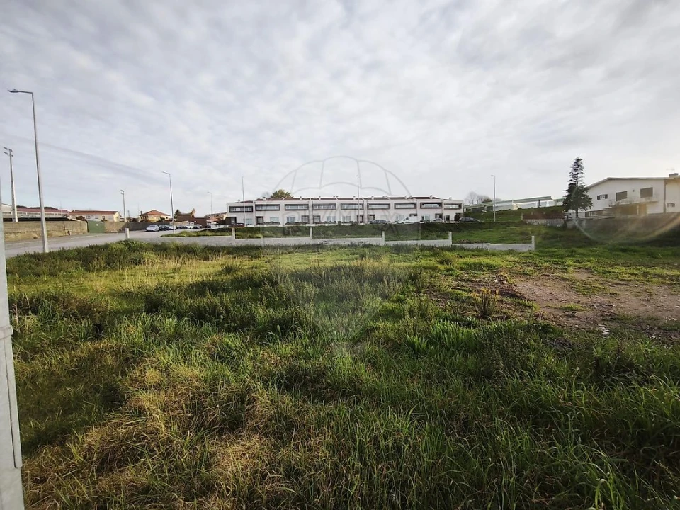 Terreno para Venda em Arrifana Foto 2