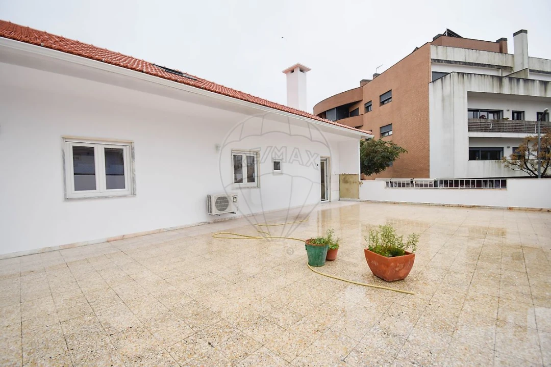 Apartamento T3 para Venda em Pontinha e Famões Foto 21