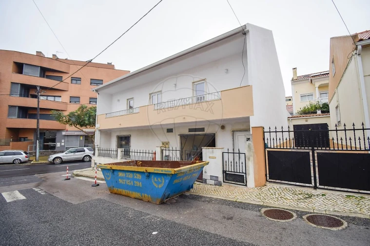 Apartamento T3 para Venda em Pontinha e Famões Foto 28