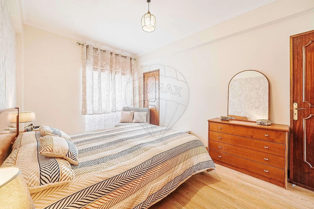 Apartamento T3 para Venda em Cacém e São Marcos Foto 23