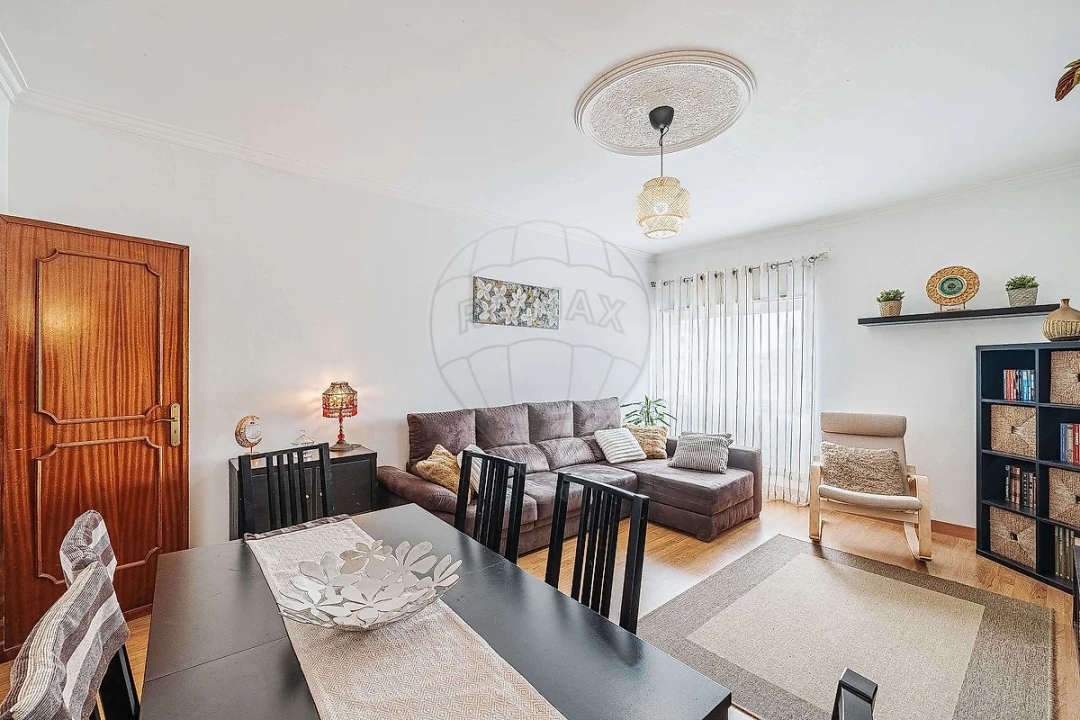 Apartamento T3 para Venda em Cacém e São Marcos Foto 3