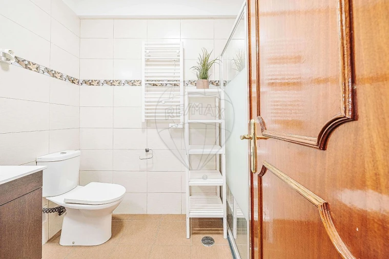 Apartamento T3 para Venda em Cacém e São Marcos Foto 22