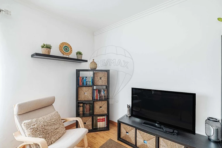 Apartamento T3 para Venda em Cacém e São Marcos Foto 1