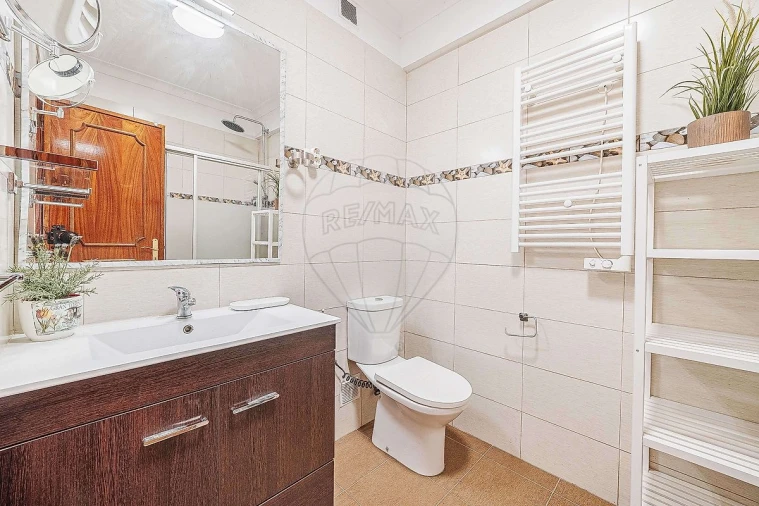 Apartamento T3 para Venda em Cacém e São Marcos Foto 24