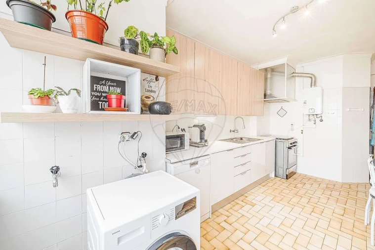 Apartamento T3 para Venda em Cacém e São Marcos Foto 12