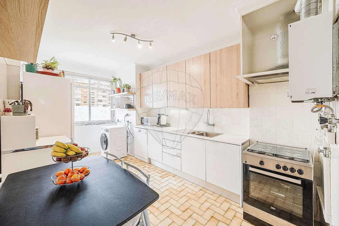 Apartamento T3 para Venda em Cacém e São Marcos Foto 8