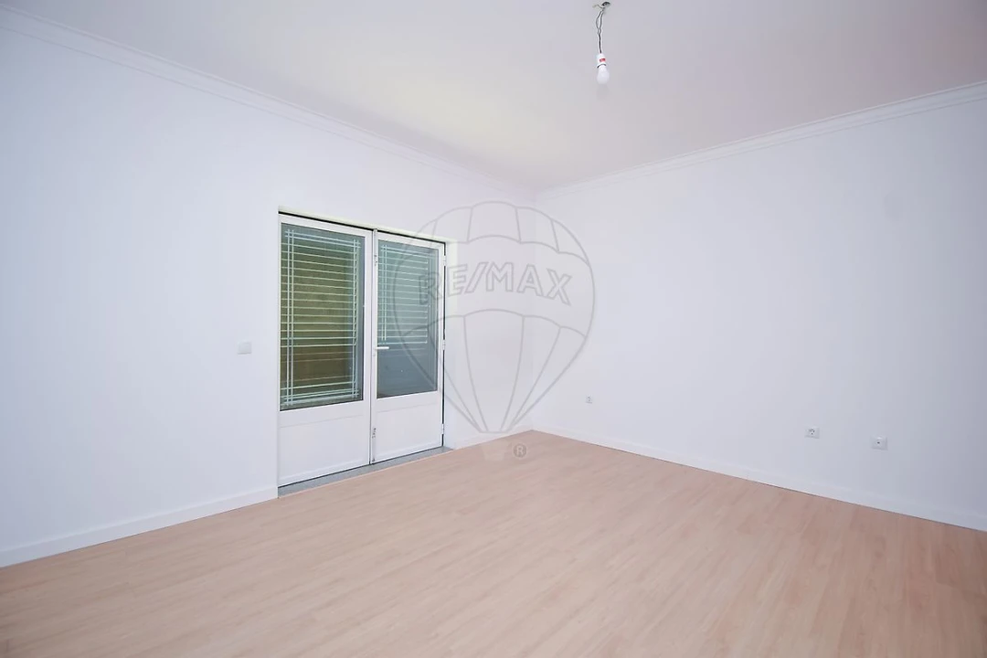 Moradia T5 para Venda em Nossa Sra de Fatima Foto 41