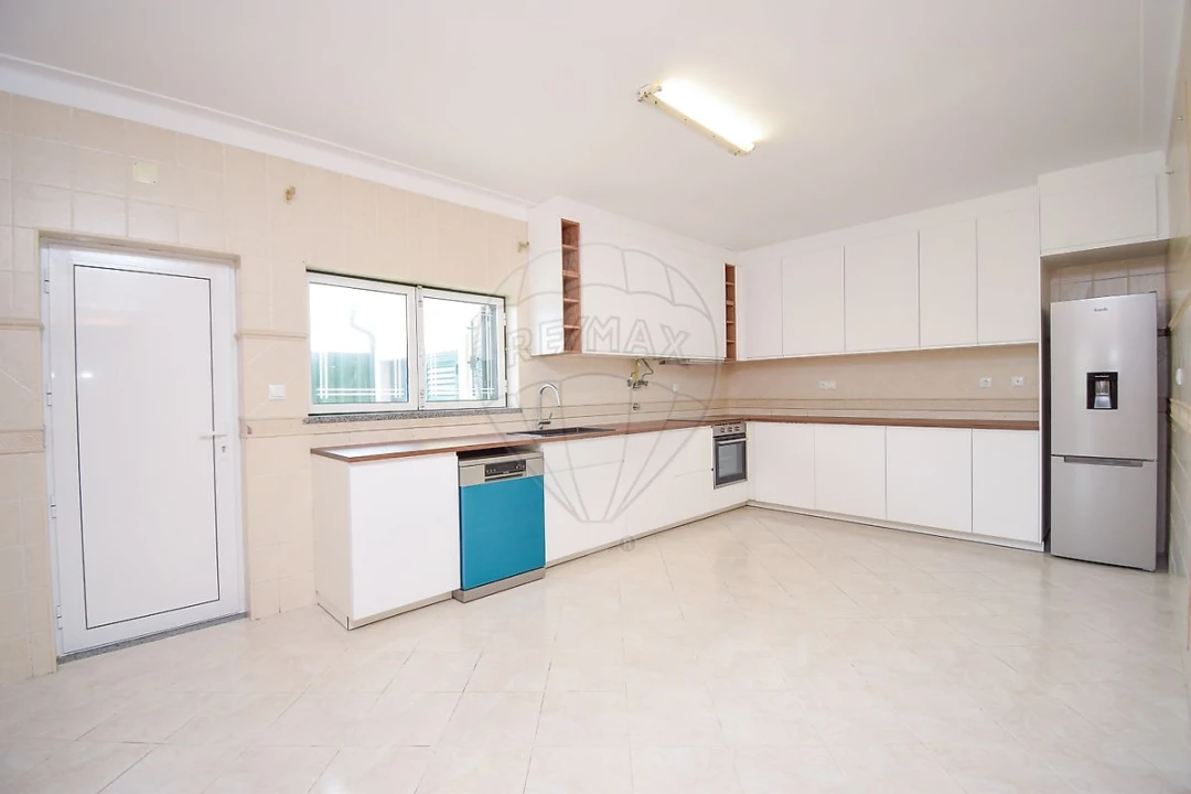 Moradia T5 para Venda em Nossa Sra de Fatima Foto 24