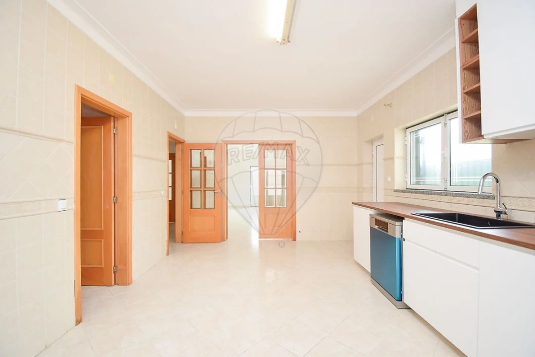 Moradia T5 para Venda em Nossa Sra de Fatima Foto 23