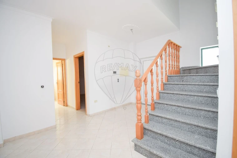 Moradia T5 para Venda em Nossa Sra de Fatima Foto 9