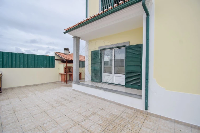 Moradia T5 para Venda em Nossa Sra de Fatima Foto 4