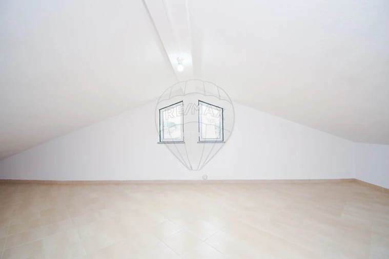 Moradia T5 para Venda em Nossa Sra de Fatima Foto 44