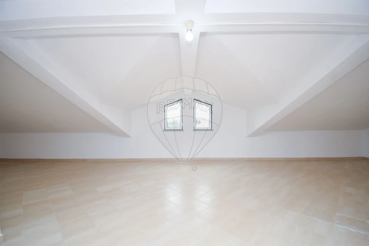 Moradia T5 para Venda em Nossa Sra de Fatima Foto 43