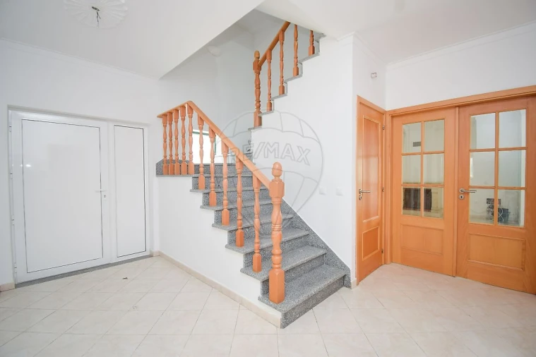 Moradia T5 para Venda em Nossa Sra de Fatima Foto 13