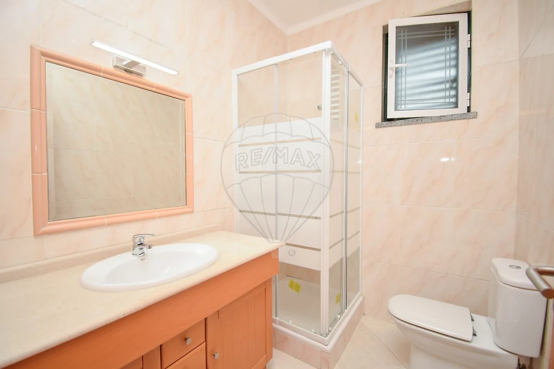 Moradia T5 para Venda em Nossa Sra de Fatima Foto 35