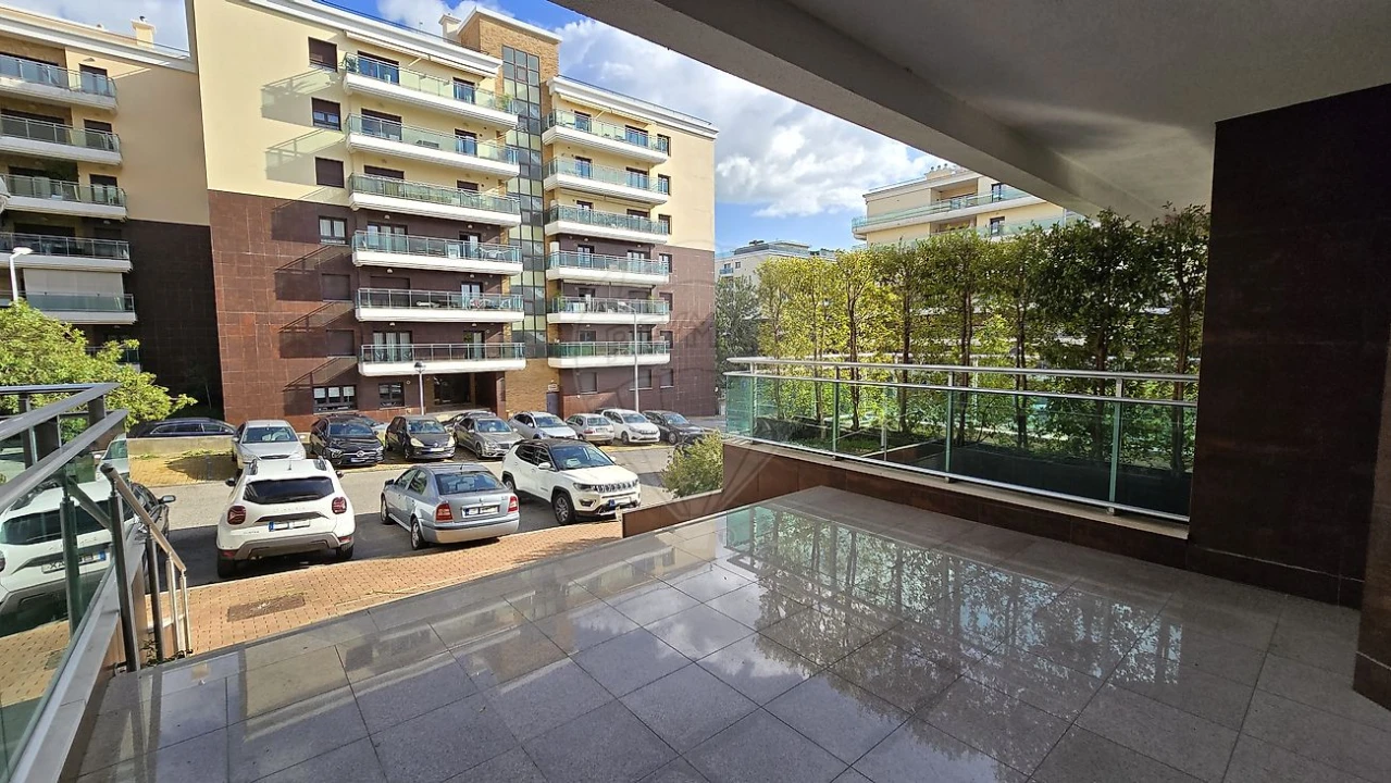 Apartamento T3 para Arrendamento em Sacavém e Prior Velho Foto 7