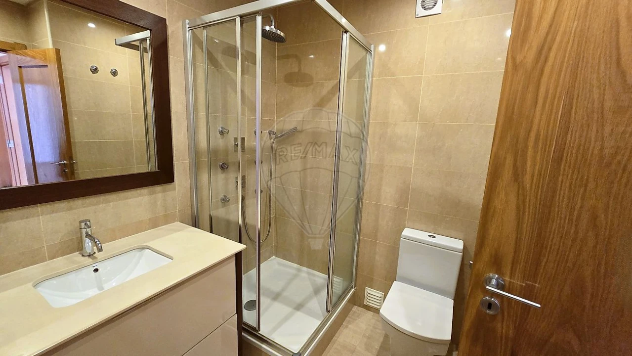 Apartamento T3 para Arrendamento em Sacavém e Prior Velho Foto 26