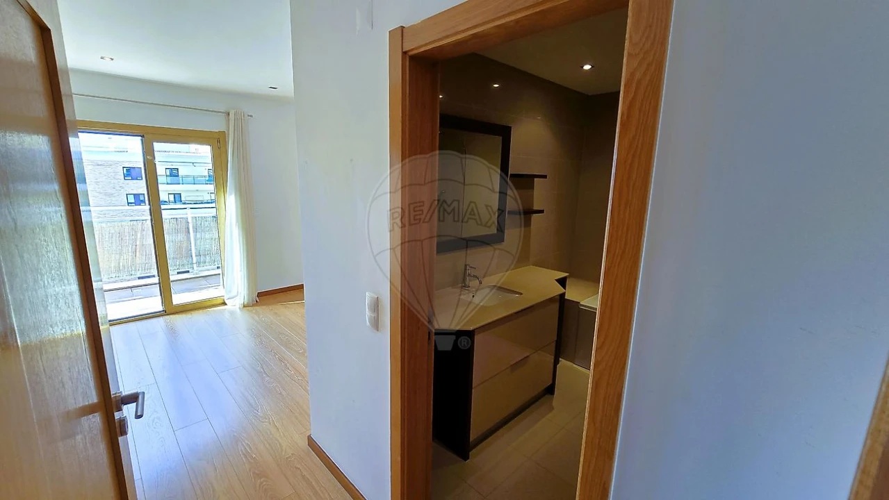 Apartamento T3 para Arrendamento em Sacavém e Prior Velho Foto 27