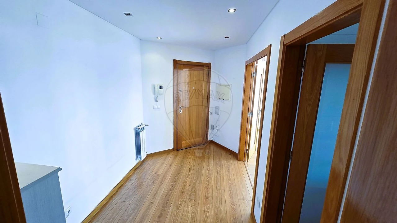 Apartamento T3 para Arrendamento em Sacavém e Prior Velho Foto 12