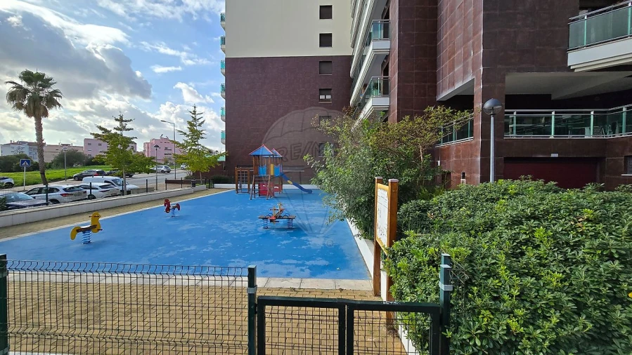 Apartamento T3 para Arrendamento em Sacavém e Prior Velho Foto 44