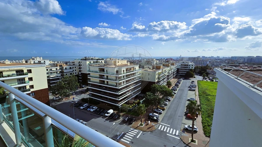 Apartamento T3 para Arrendamento em Sacavém e Prior Velho Foto 3