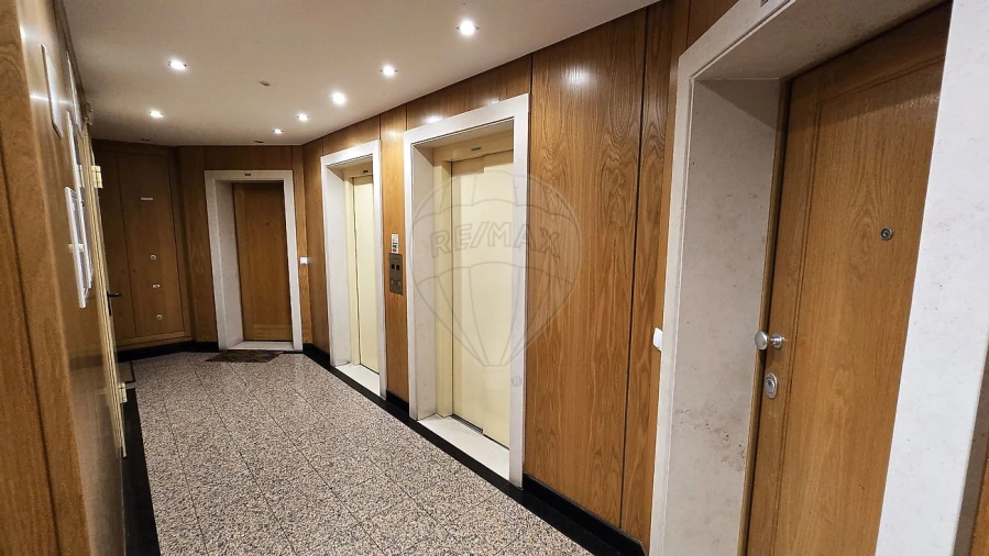 Apartamento T3 para Arrendamento em Sacavém e Prior Velho Foto 10