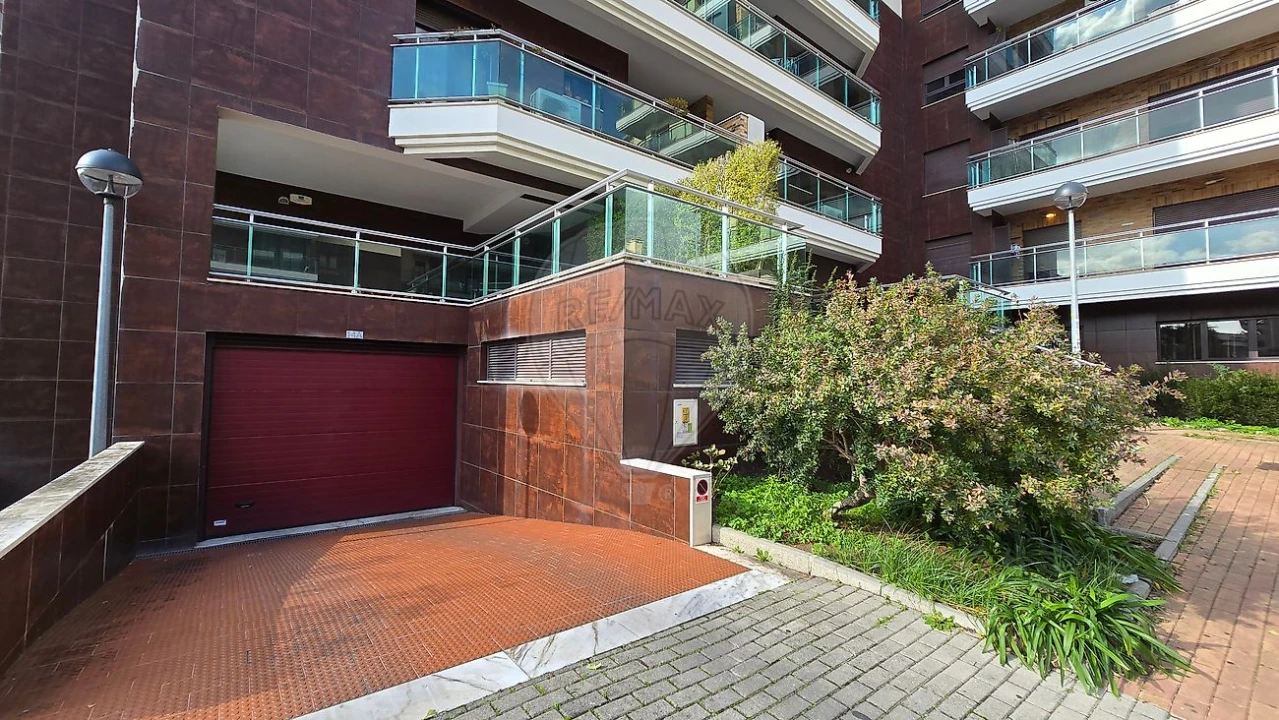 Apartamento T3 para Arrendamento em Sacavém e Prior Velho Foto 41