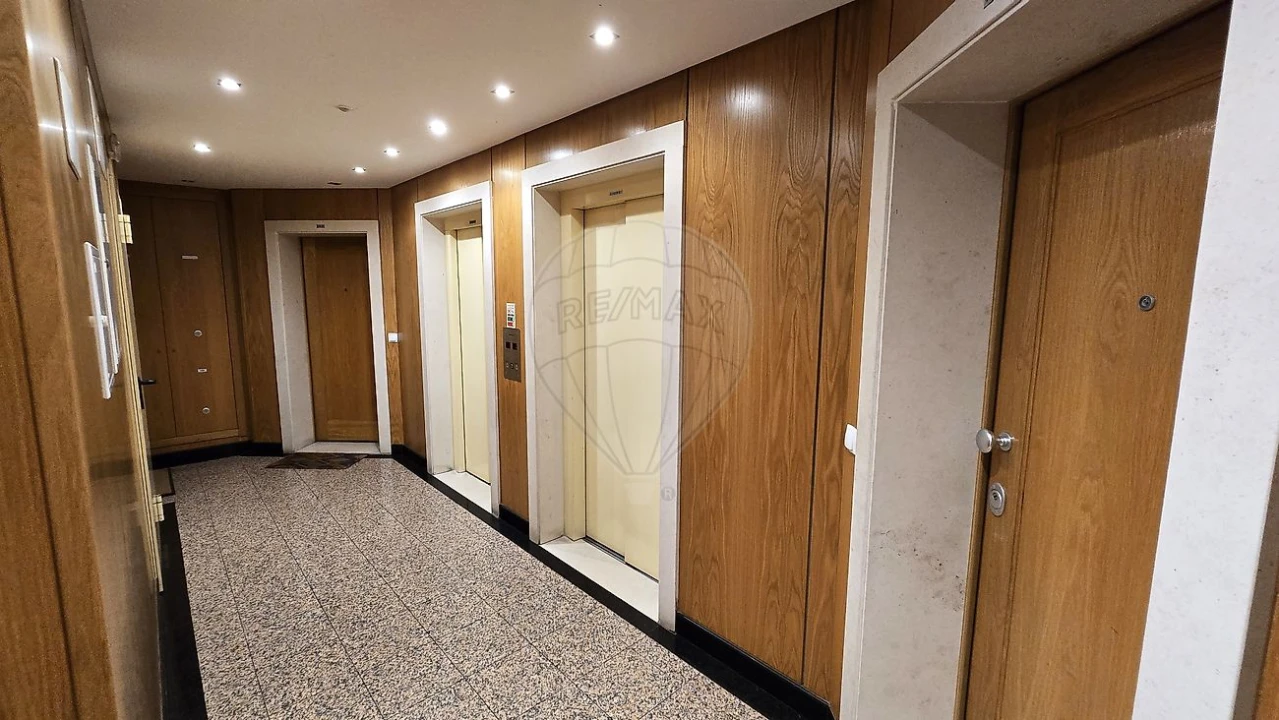 Apartamento T3 para Arrendamento em Sacavém e Prior Velho Foto 10