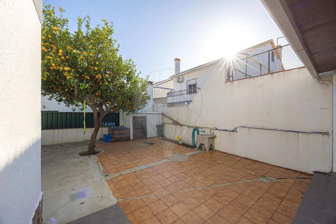 Moradia T4 para Venda em Alenquer (Santo Estêvão e Triana) Foto 24