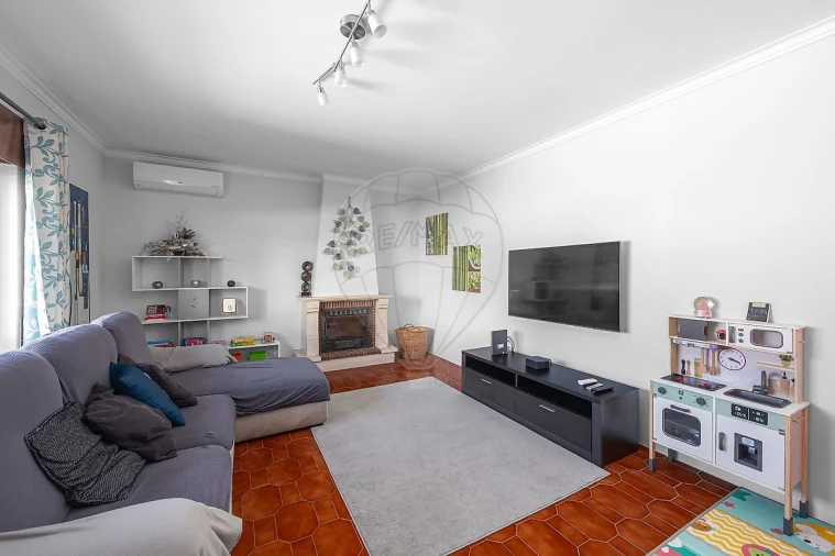 Moradia T4 para Venda em Alenquer (Santo Estêvão e Triana) Foto 4