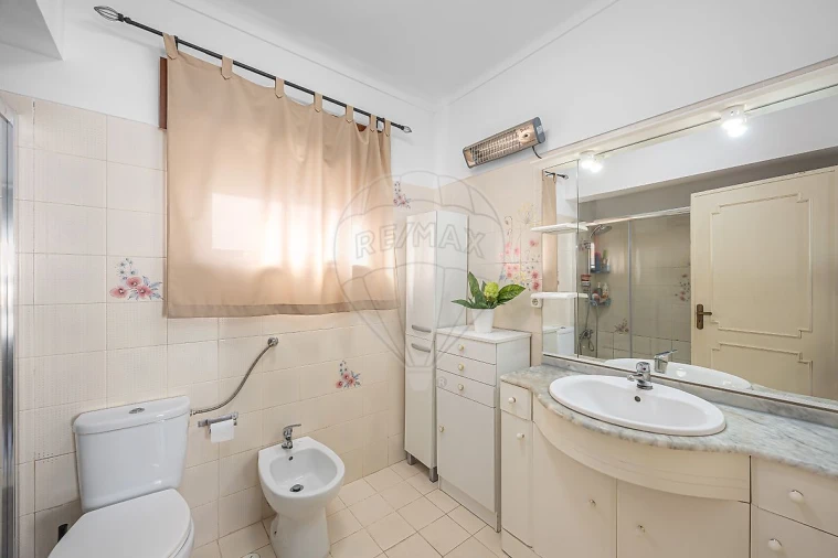 Moradia T4 para Venda em Alenquer (Santo Estêvão e Triana) Foto 11