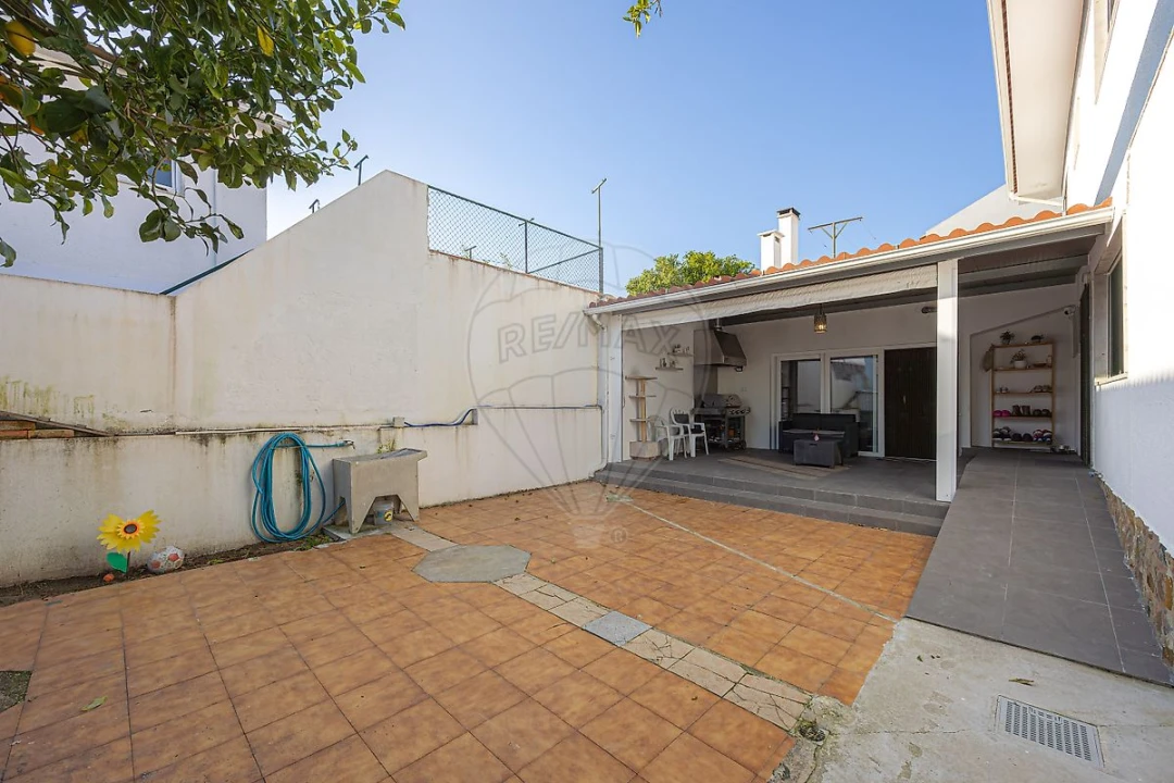 Moradia T4 para Venda em Alenquer (Santo Estêvão e Triana) Foto 23