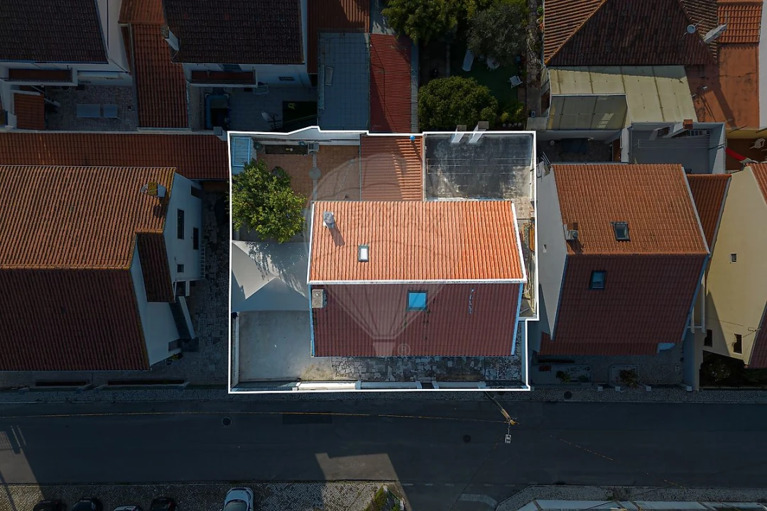 Moradia T4 para Venda em Alenquer (Santo Estêvão e Triana) Foto 1