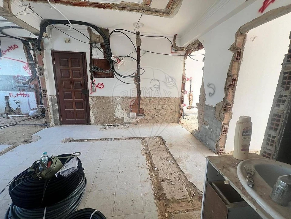 Apartamento T2 para Venda em Cacém e São Marcos Foto 11